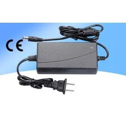 Adapter 15V 4A